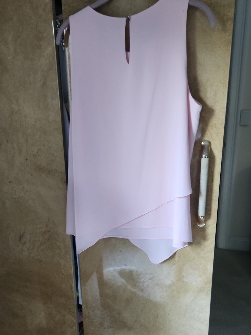 NWT- Vince Camuto Pale Pink Sleeveless Asymmetrical Layered Tunic Top. - Picture 5 of 6